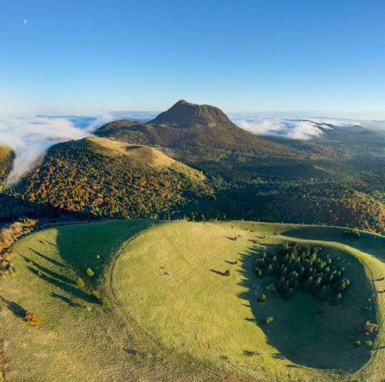 La Chaine des Puys vacances accessibles en Auvergne-Rhône-Alpes