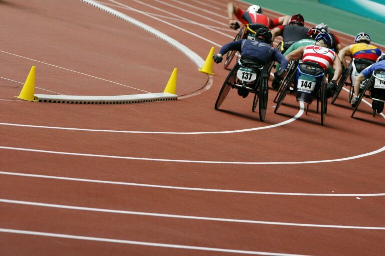 Paralympiques 2024 : le sport comme tremplin vers l'emploi.