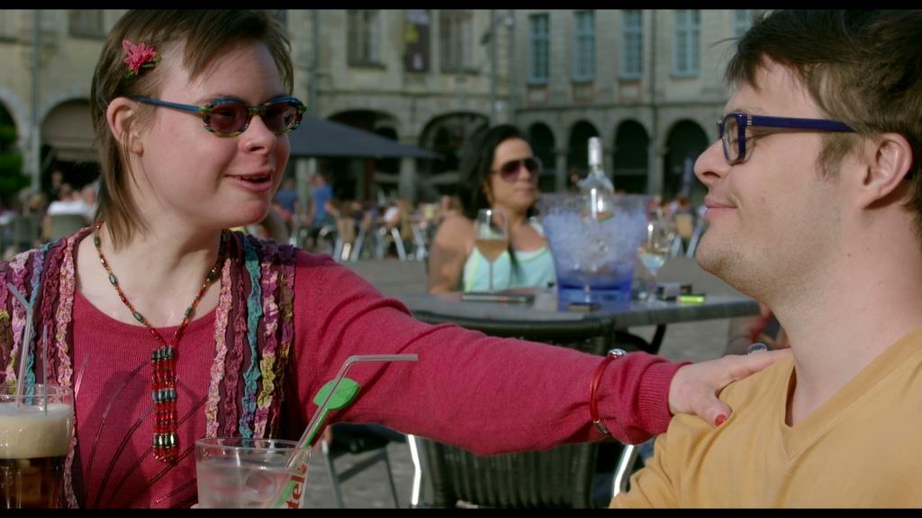 Éléonore Laloux et Robin Sevette dans le film "J'irai décrocher la Lune"