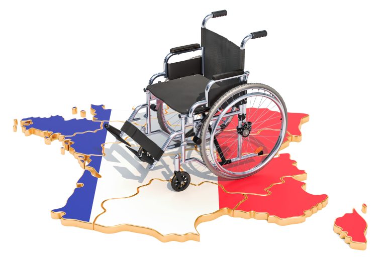 handicap en chiffres image représentant la France avec un fauteuil roulant en surimpression