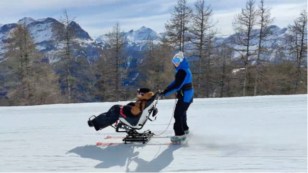 Paraly'ski : Découvrir le fauteuil ski à Pra loup en soutenant la recherche sur la paralysie cérébrale