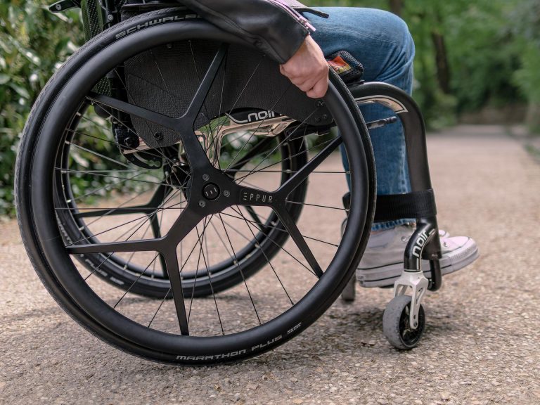 Concours Lépine : le 1er système de freinage pour fauteuil roulant en lice