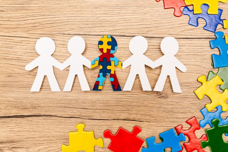 L'association Vaincre l'Autisme publie un plaidoyer sur le ras-le-bol des familles et des associations