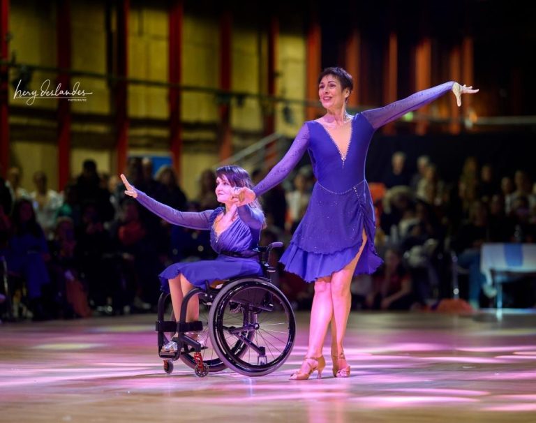 « Hand to hand » réunit des danseurs handicapés et valides en loisirs et en compétition
