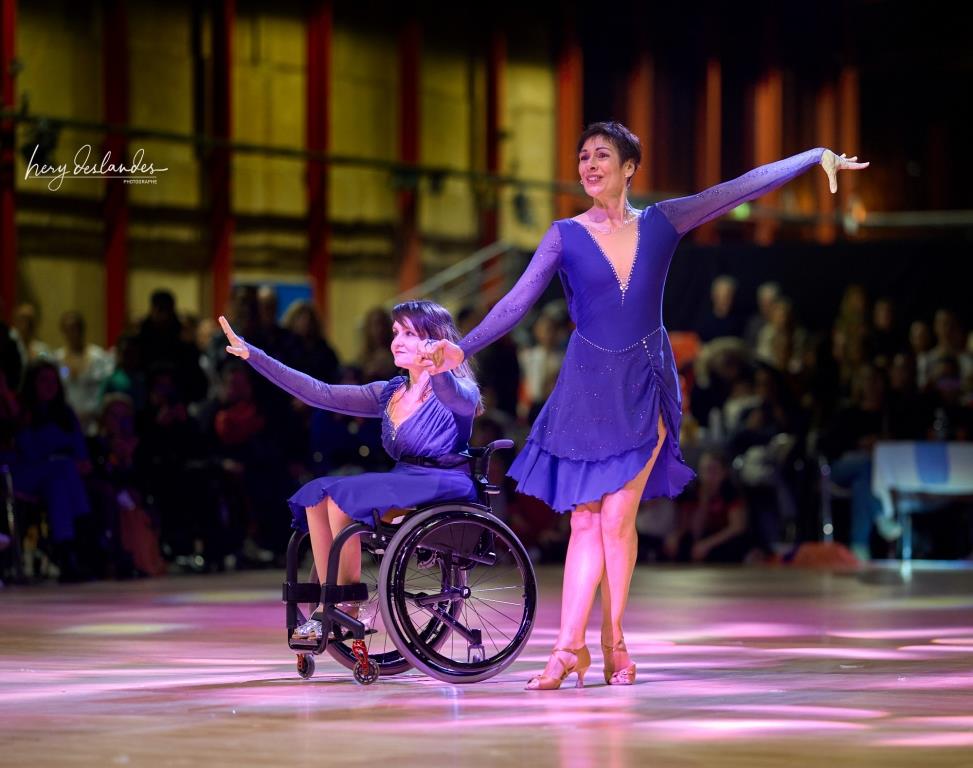 « Hand to hand » réunit des danseurs handicapés et valides en loisirs et en compétition